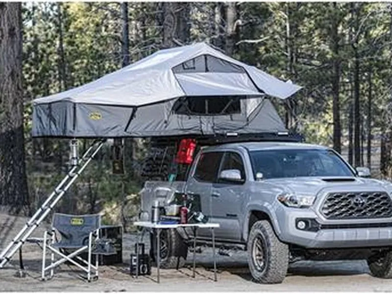 Smittybilt GEN2 2.5m side-pull vehicle awning in tactical gray